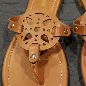NWT-Brand new leather cushion sandals